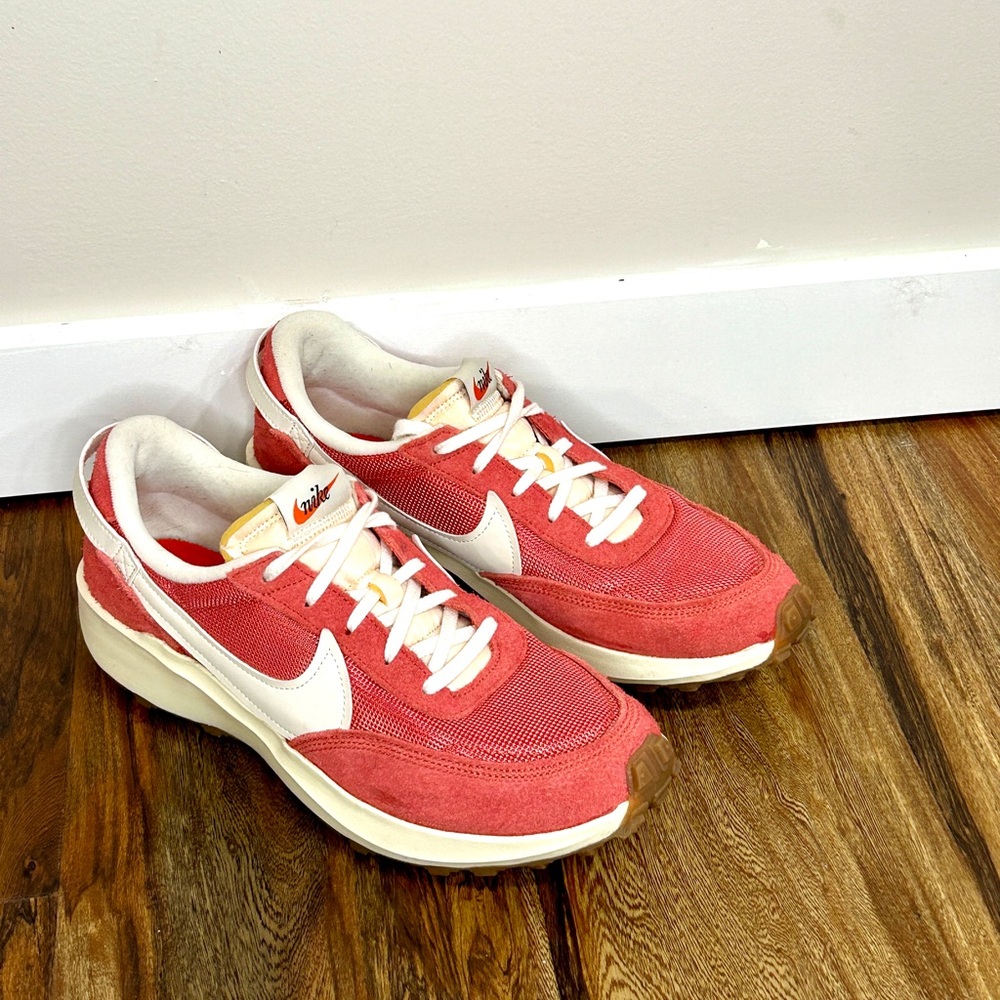 Women’s pink Nike Waffle Debut size 10.5.